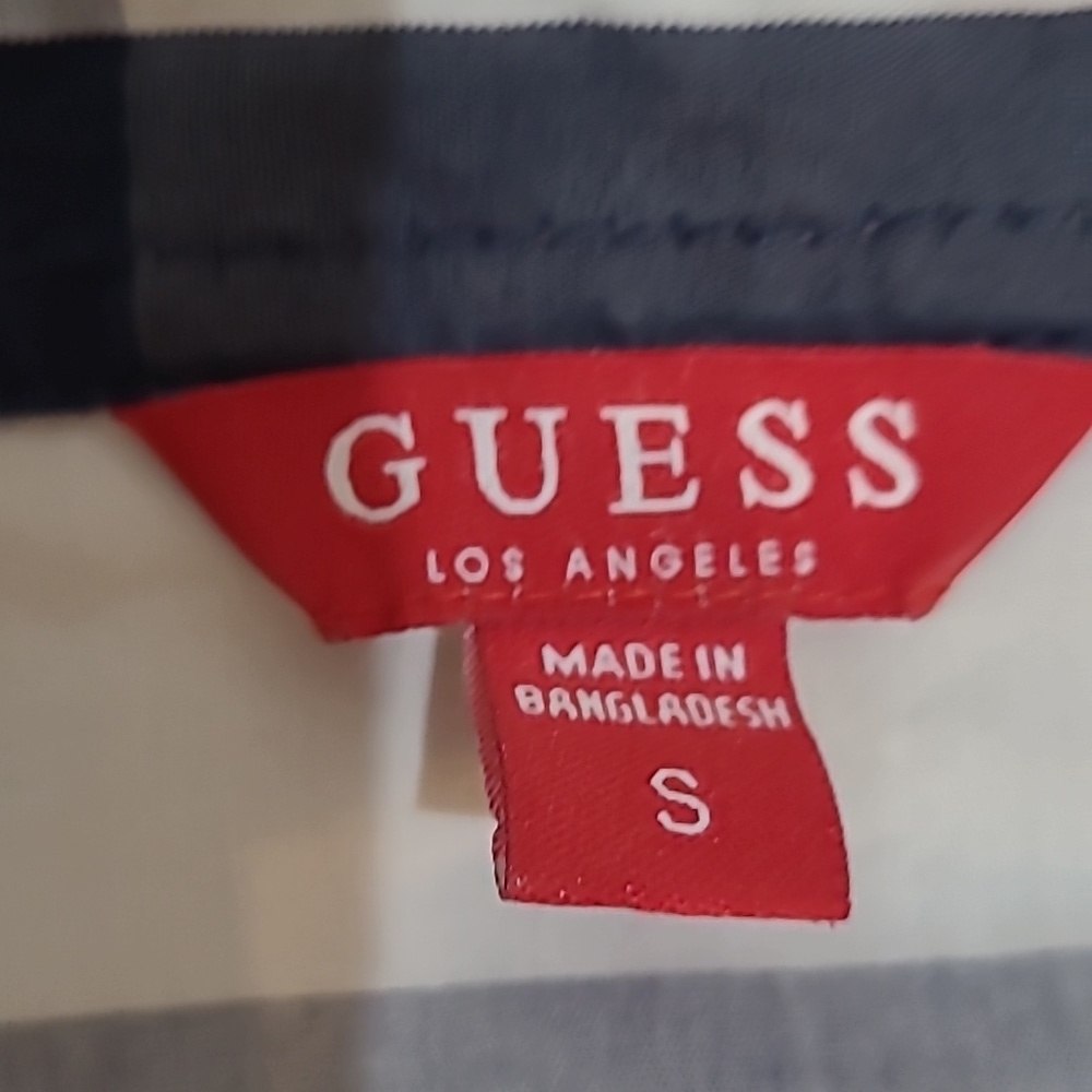 Guess women's small shirt - Picture 2 of 4